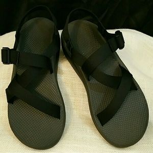 Chaco Men's Black Sandals EUC